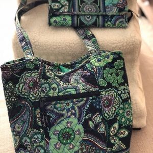 🦋🦋Vera Bradley shoulder bag and wallet🦋🦋